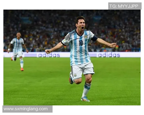 梅西从阿根廷小镇走向世界足球巅峰的传奇旅程 梅西从阿根廷小镇走向世界足球巅峰的传奇旅程