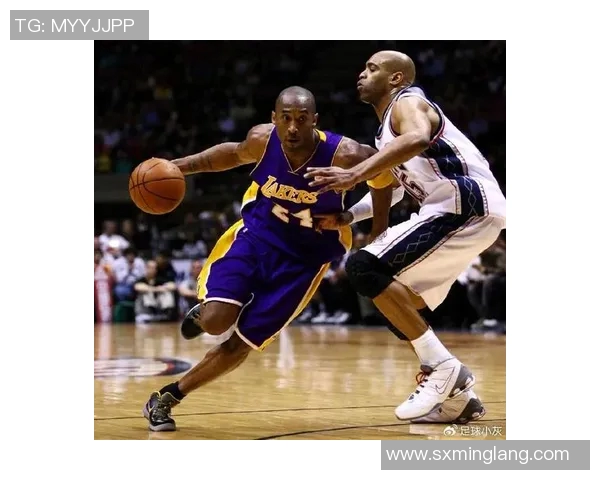 足球明星与篮球传奇科比的辉煌人生与运动精神交汇探讨 足球明星与篮球传奇科比的辉煌人生与运动精神交汇探讨