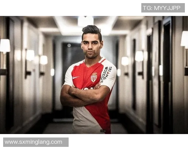 日本足球明星发型男的时尚魅力与个性风格解析