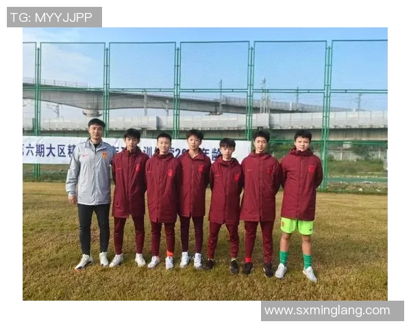 赛后分析广州足球队与重庆足球队球员个人能力对比及表现评估 赛后分析广州足球队与重庆足球队球员个人能力对比及表现评估